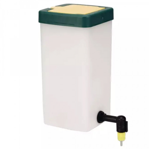 Поилка для кроликов ниппельная с бачком 1 л HobbyFarm